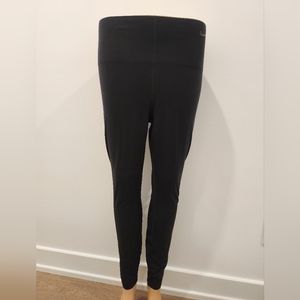 Black Nike training leggings